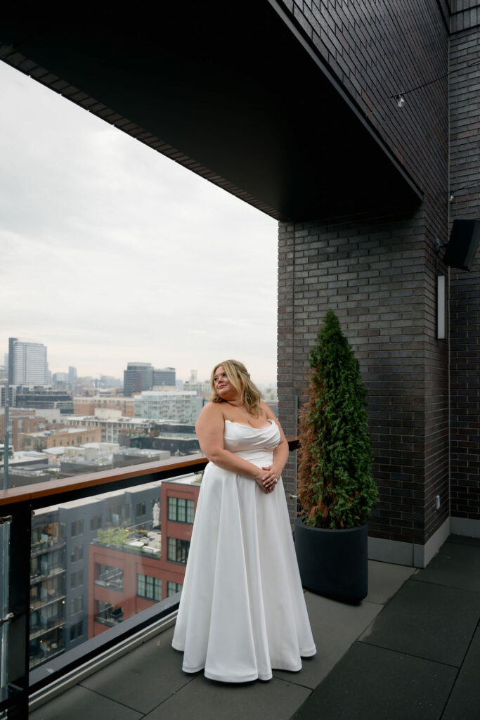 bride Chicago hotel getting ready photos in wedding dress