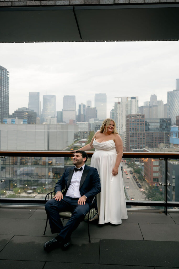 bride and groom couples photos in chicago IL
